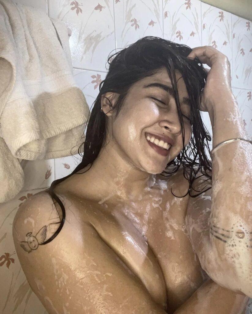 বান্ধবিকে চোদার চটি