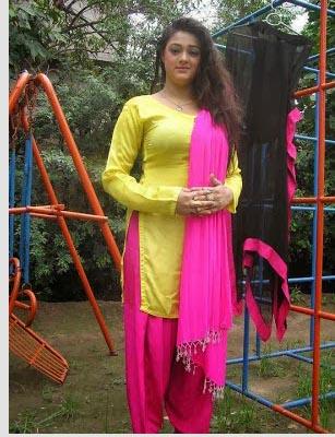 ঠেসে ধরে দাঁড় করিয়ে আরো আছে